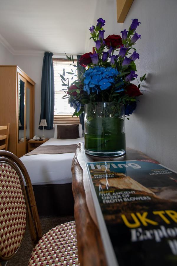 Single Room with Shared Bathroom,1001935788:JPEG