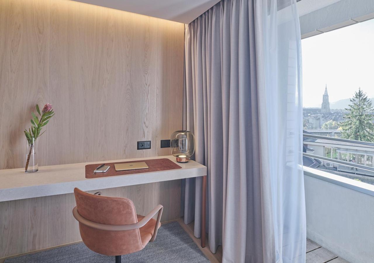 Chambre Lit King-Size avec Balcon - Swiss Advantage