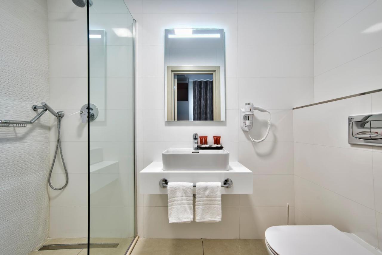 Superior Double or Twin Room,1284725446:JPEG