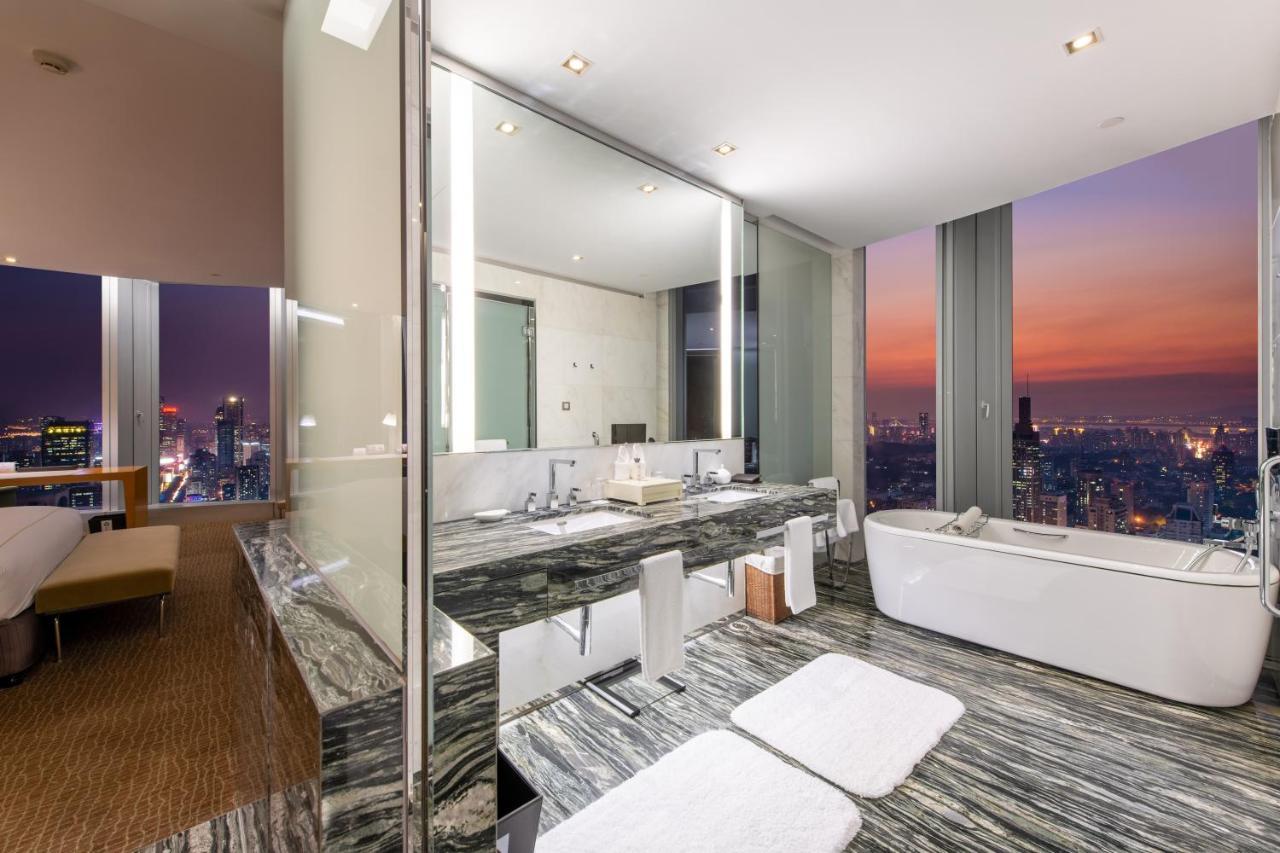 Junior King Suite with City View