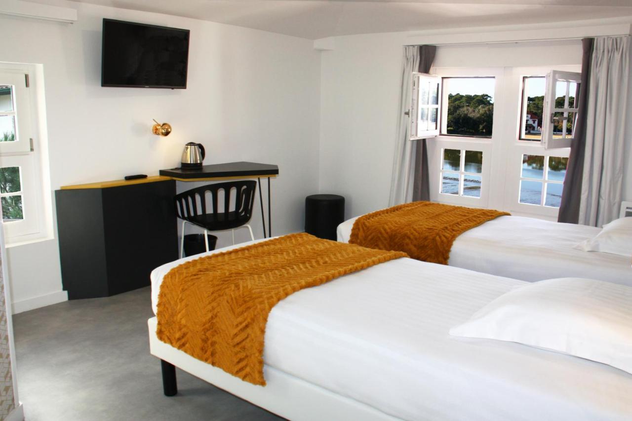 Twin Room with Lake View,1088838829:JPEG