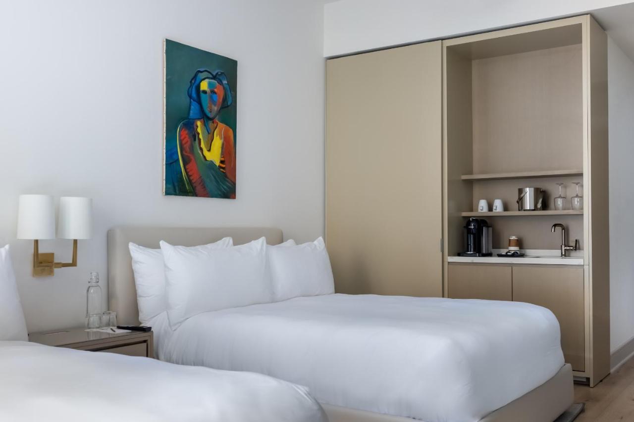 Camera Tower Luxury con Letto Queen-Size