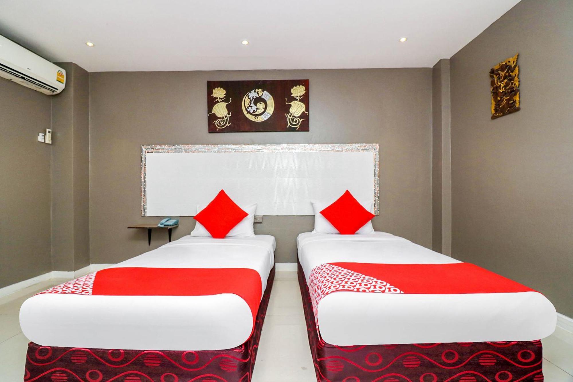 Twin Room with Pool View