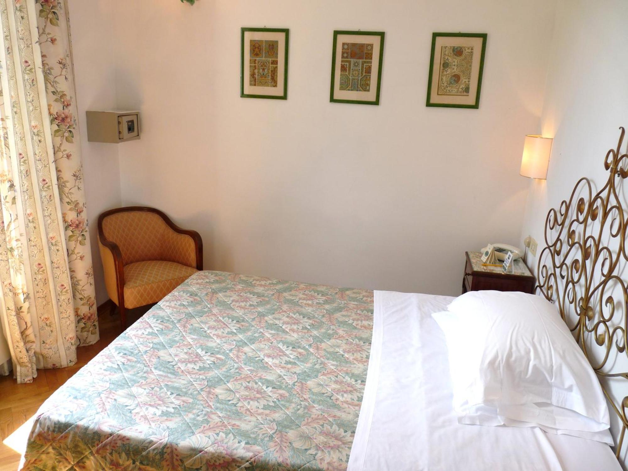 Quarto Individual com Banheiro