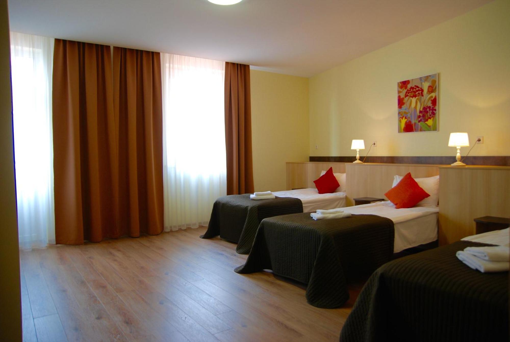 Quarto Triplo Standard