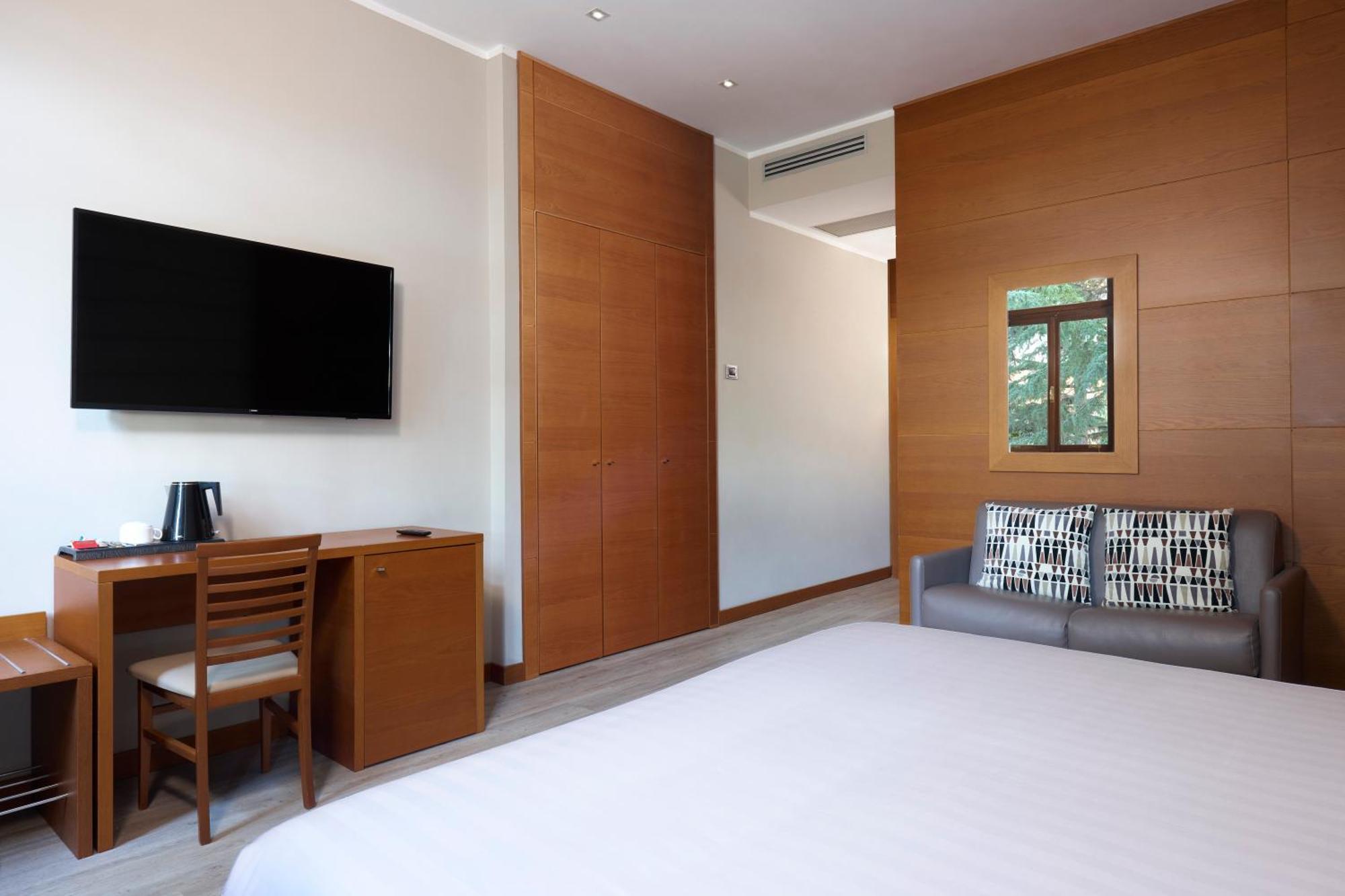 Deluxe Double or Twin Room,1437745954:JPEG