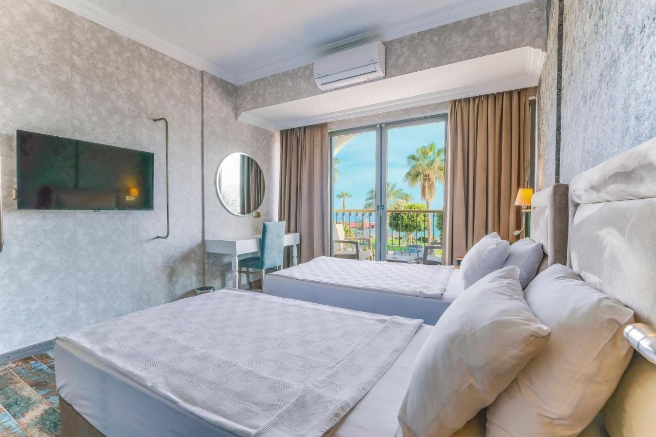 Triple Room with City View