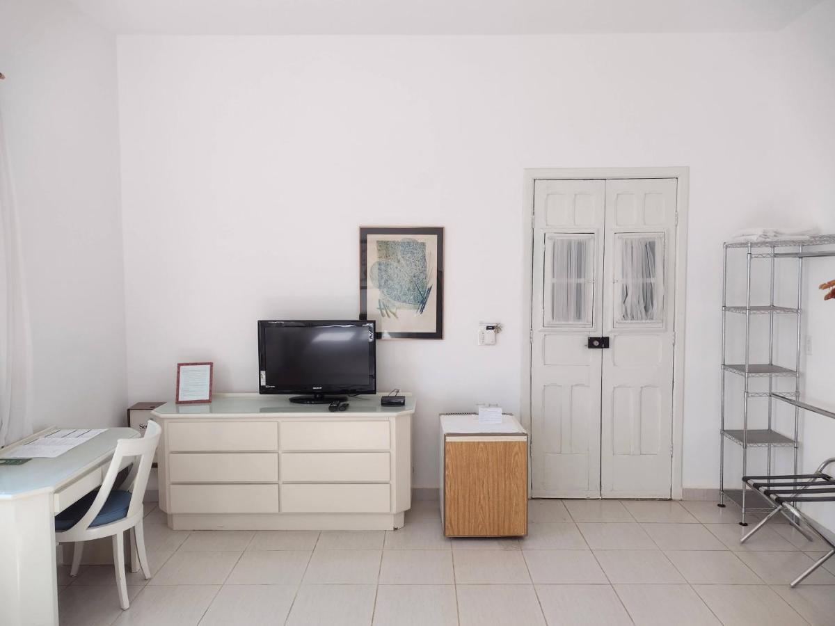 Superior Family Room,1238230171:JPEG