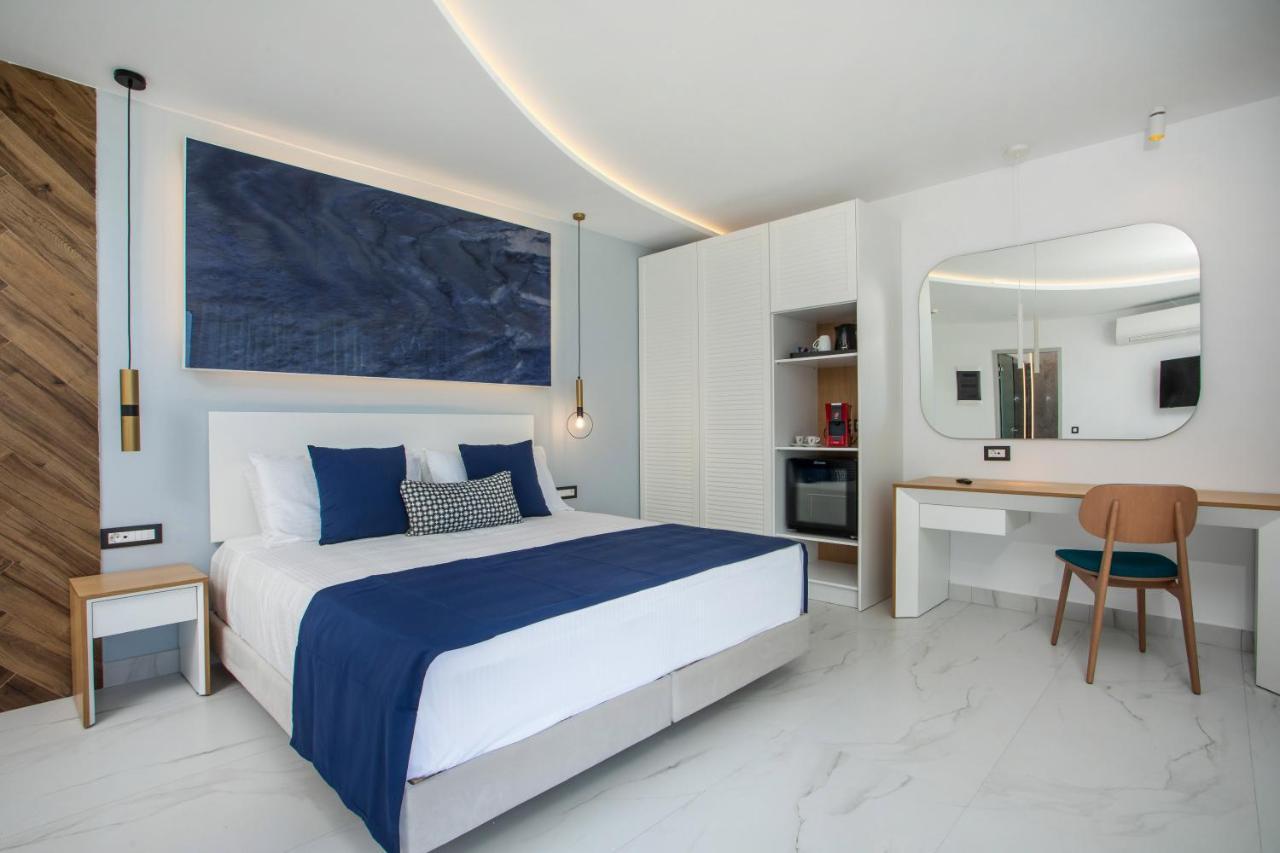 Executive Suite with Sea View & Jacuzzi (Adults Only)