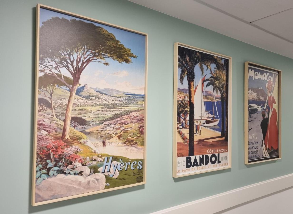 Studio,1459529080:JPEG