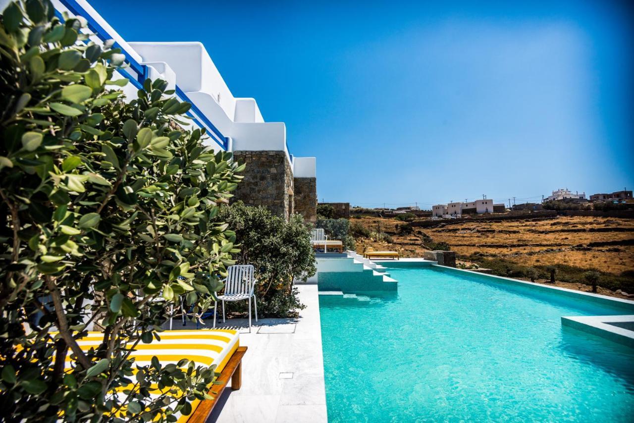 Swim Up Junior Suite