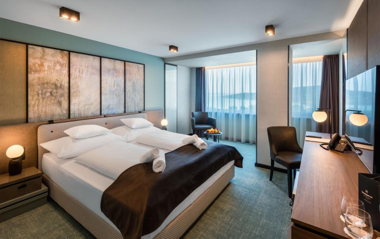 Superior Queen Room,1268072302:JPEG