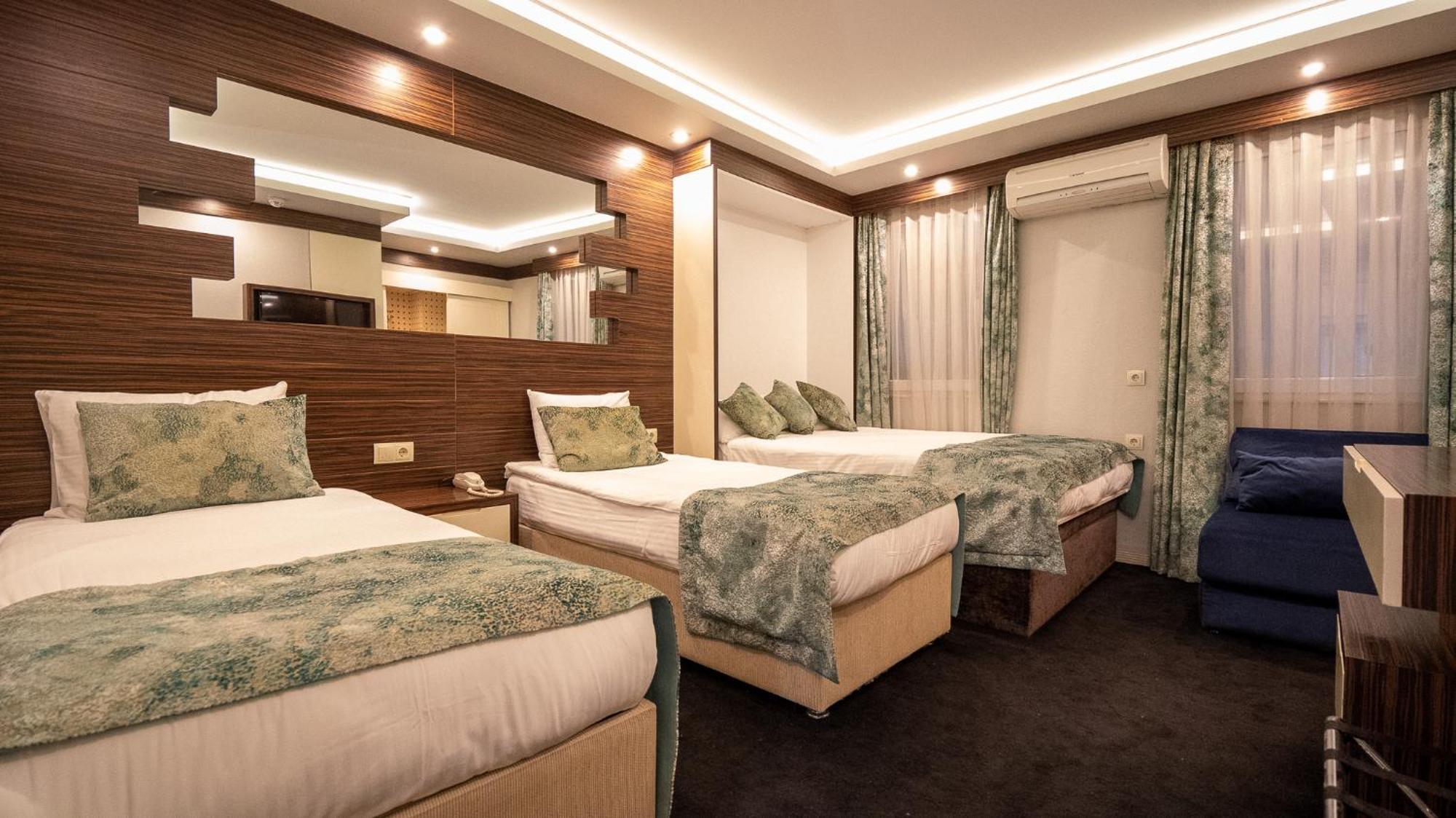 Standard Quadruple Room,1274867116:JPEG