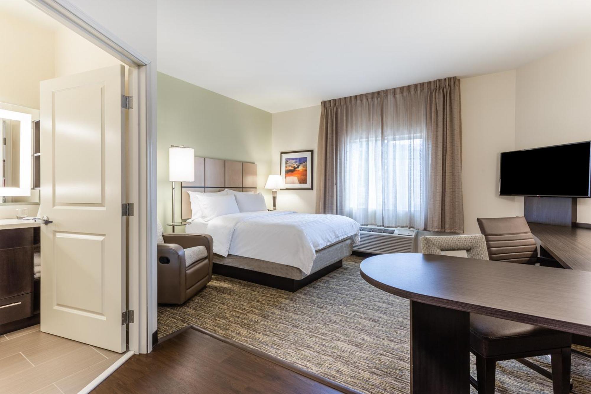Queen Studio Suite