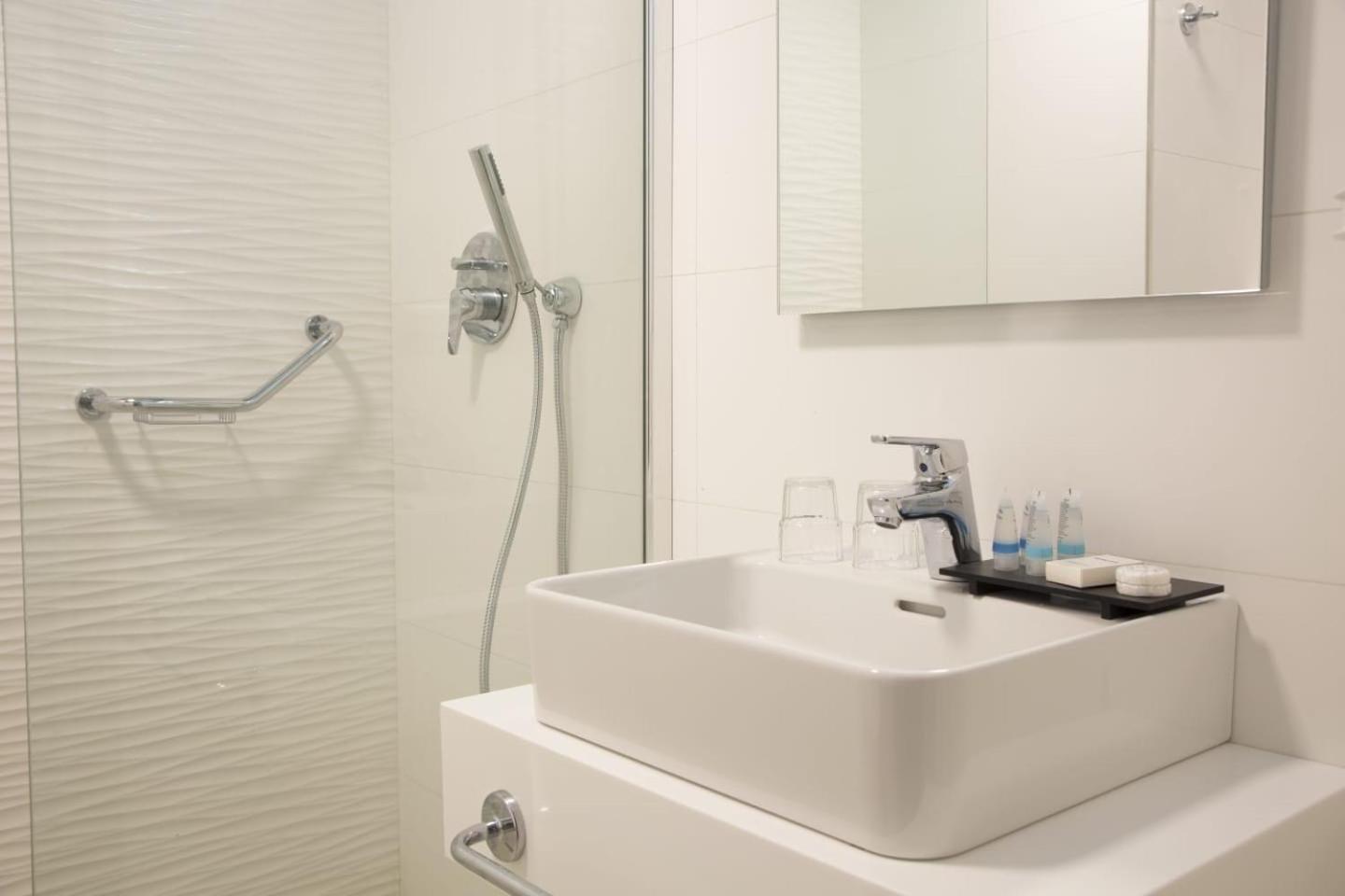 Superior Double or Twin Room with Sea View,1284726013:JPEG