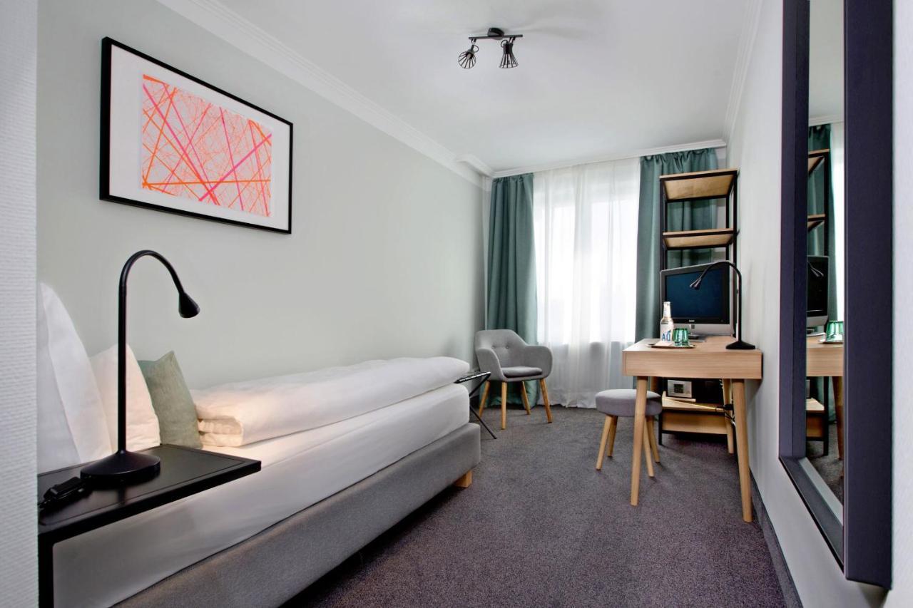 Single Room,1340887046:JPEG