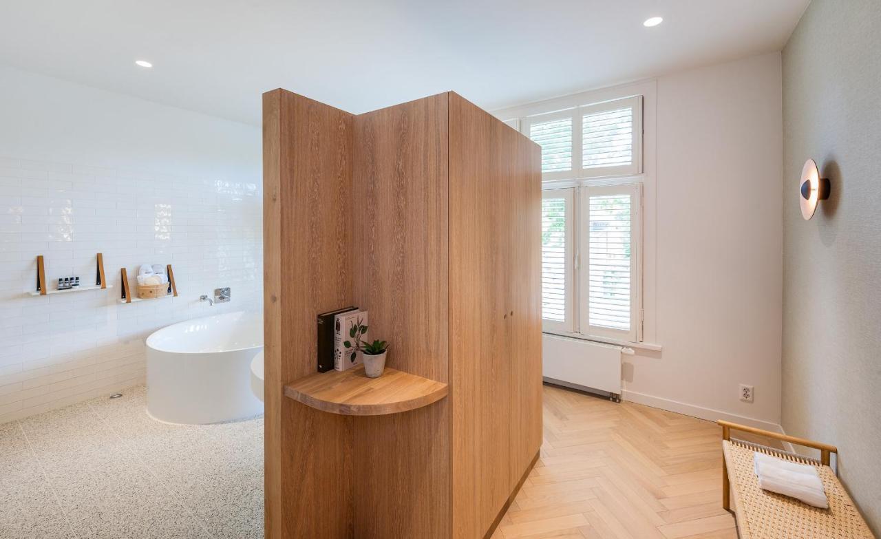 Superior King Suite,1331029982:JPEG