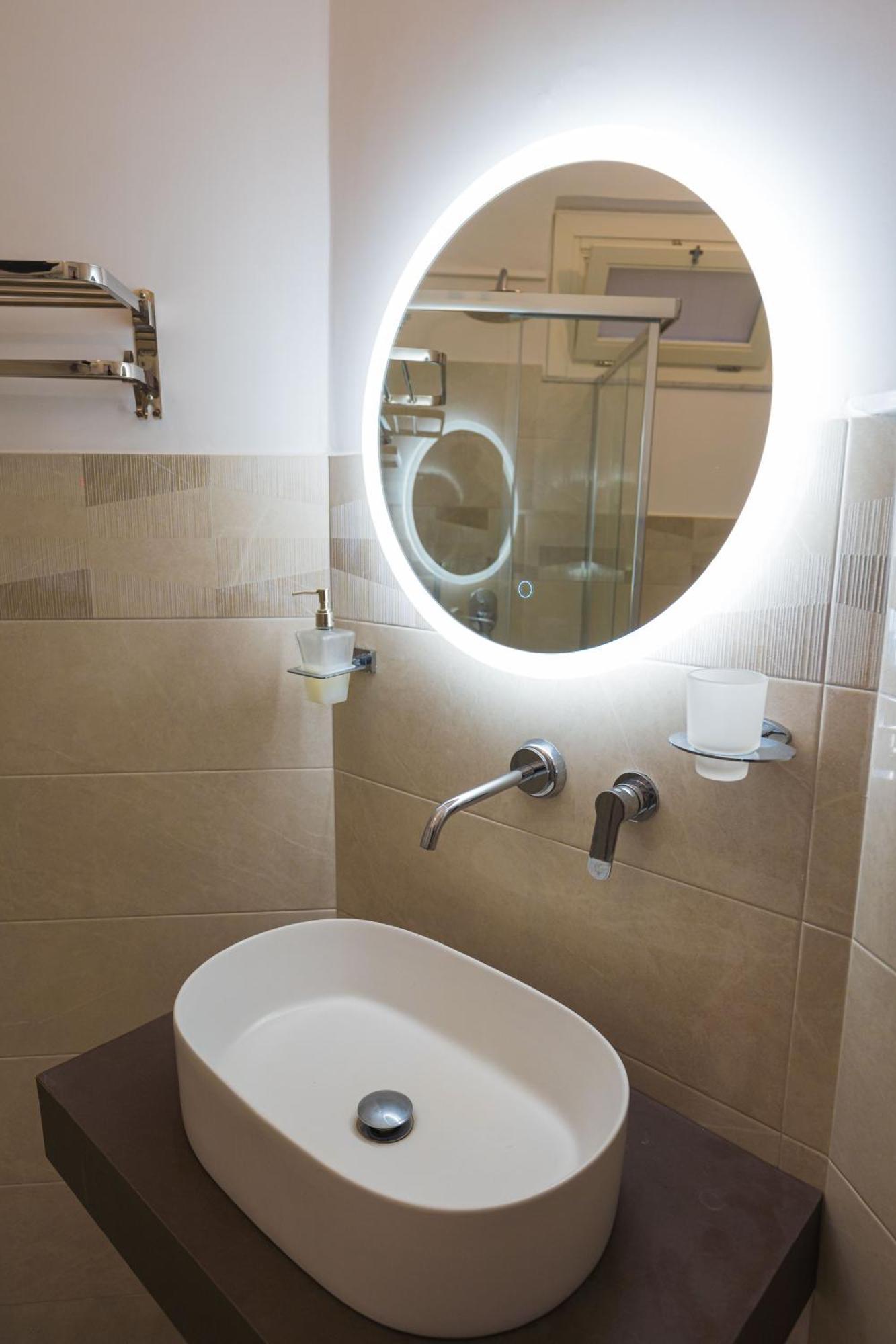 Double Room with Balcony,1344184163:JPEG