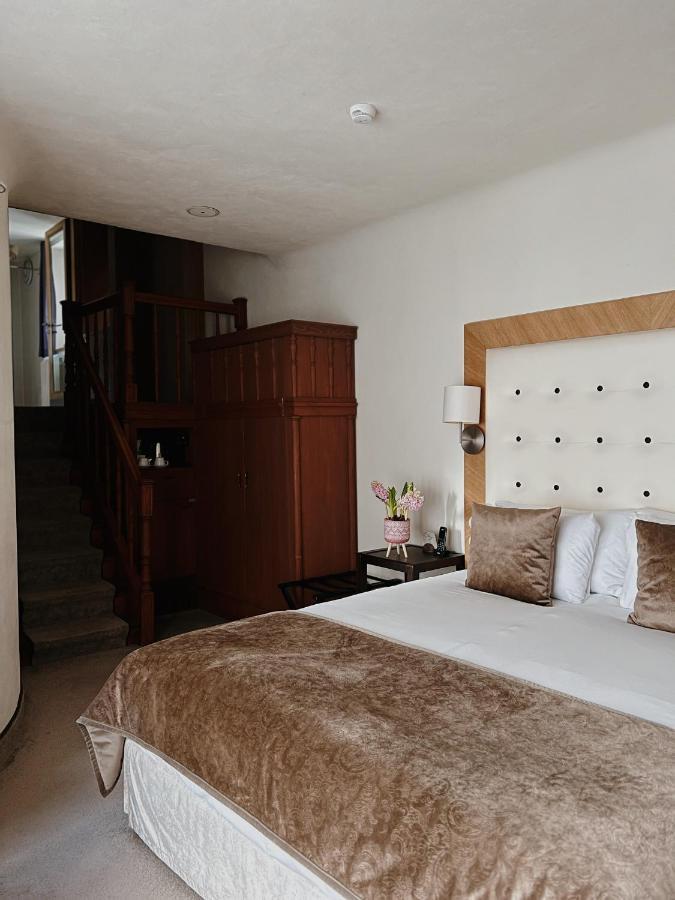 Deluxe Double Room,1269926863:JPEG