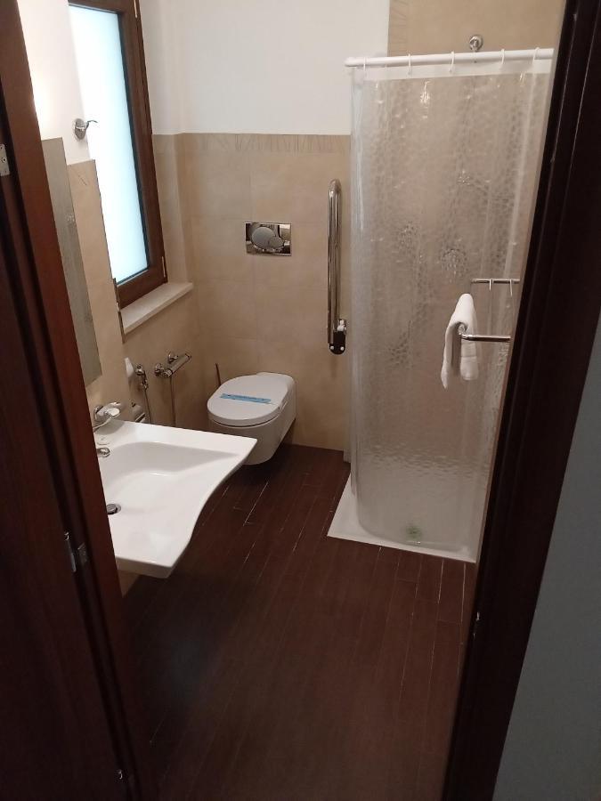 Camera Singola con Bagno Privato