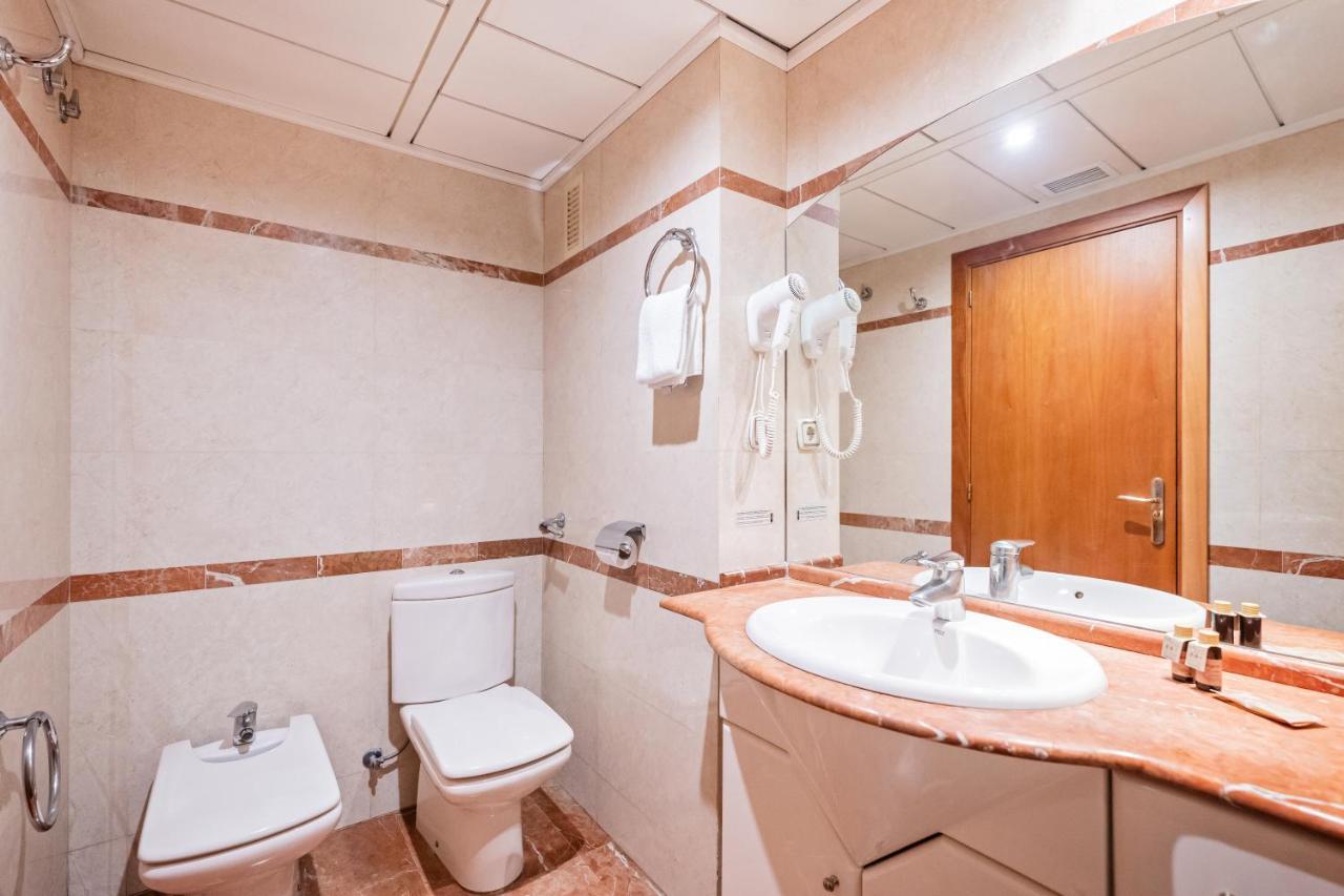 Two-Bedroom Apartment (4 Adults)