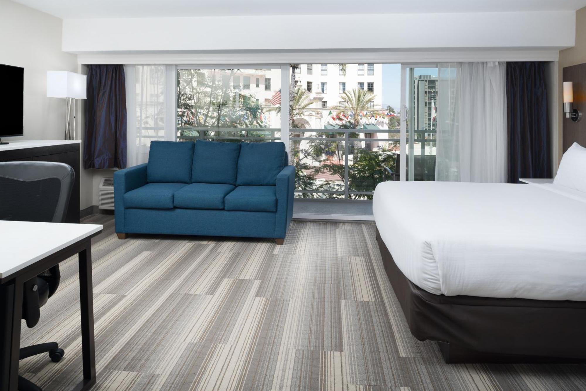 Nichtraucher-Suite mit großem Doppelbett