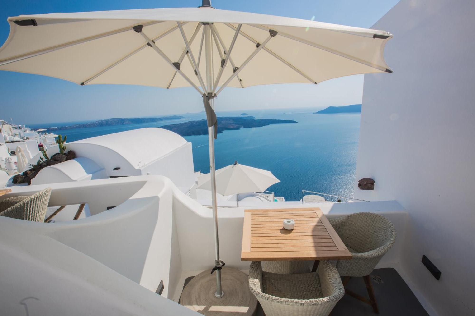 Standard Suite with Caldera View,1444131076:JPEG