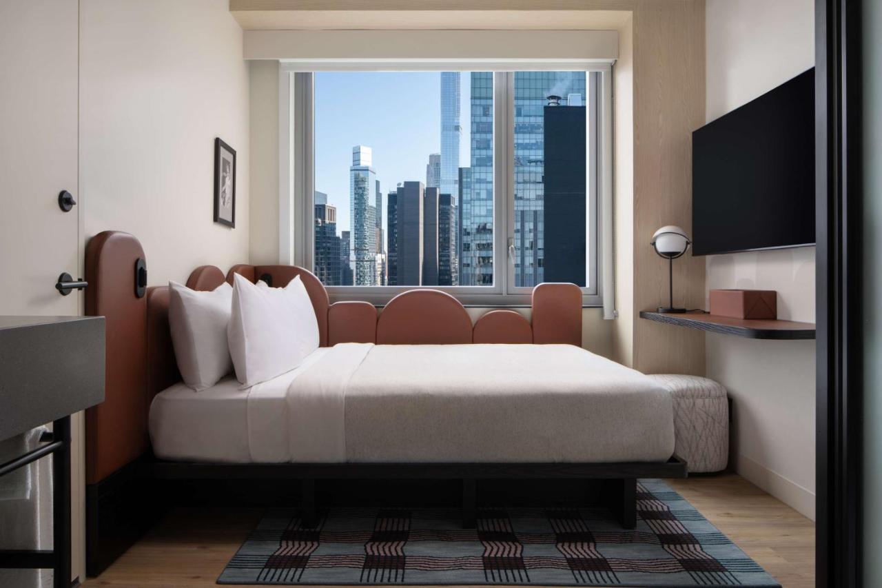 Compact Queen Room with City View,1546191100:JPEG