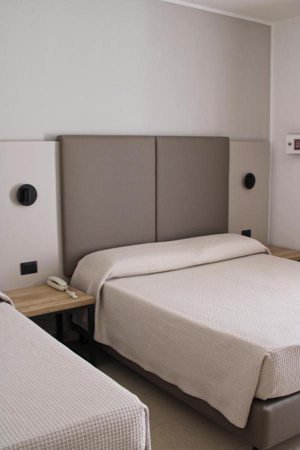 Dreibettzimmer mit Balkon