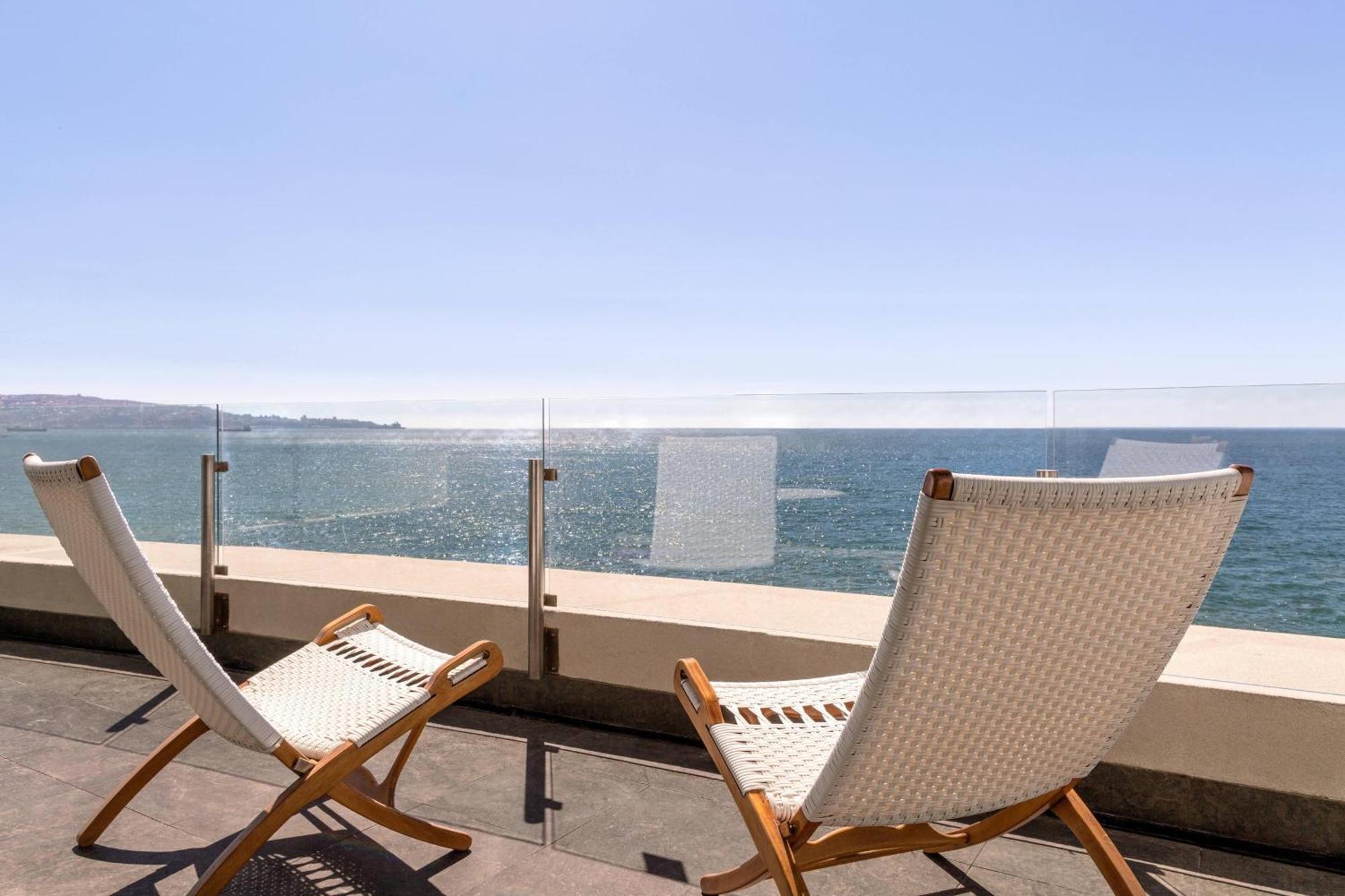 Classic, Guest room, 1 Queen, Ocean view, Balcony,1633681556:JPEG