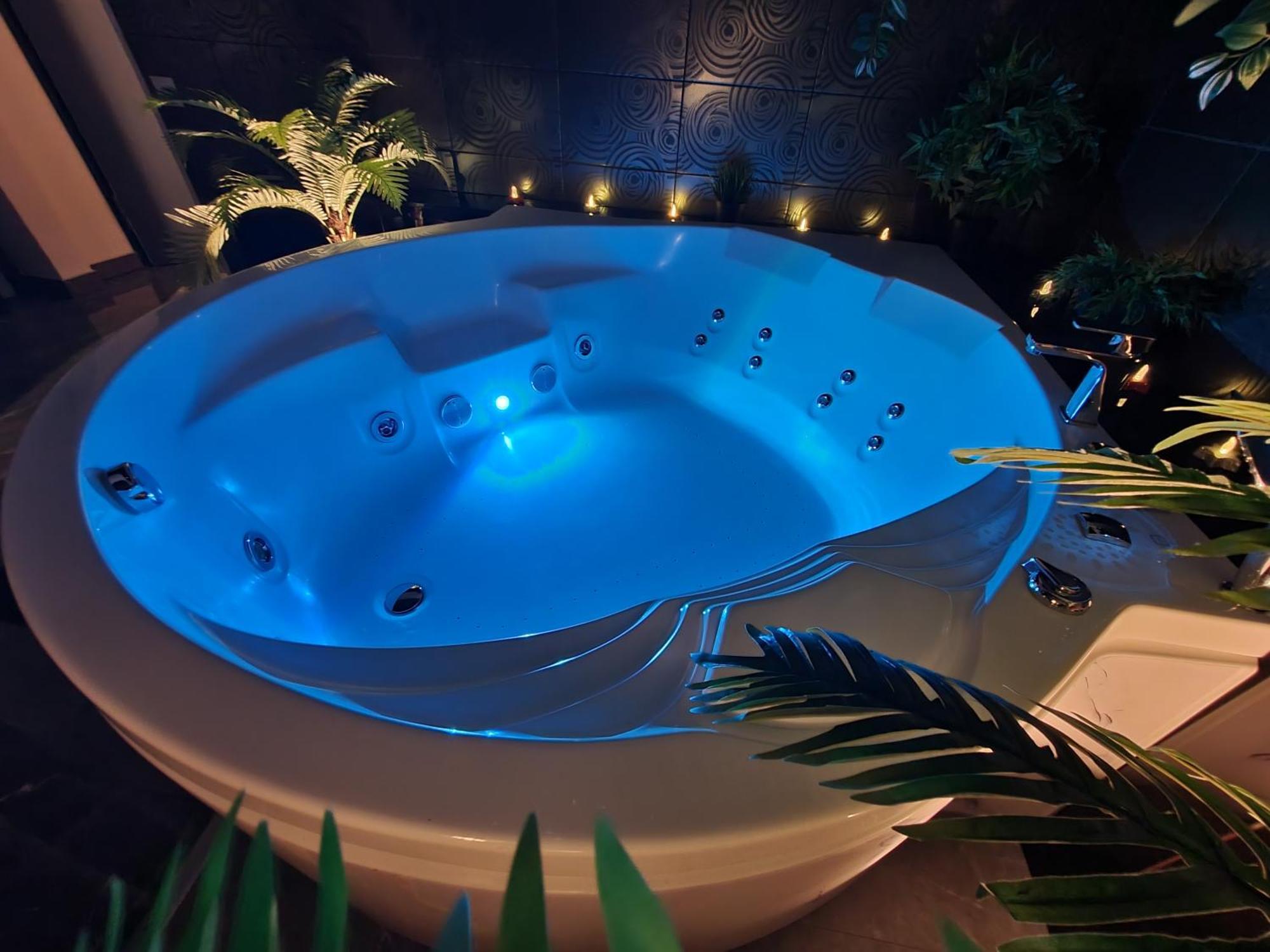 King Suite with Spa Bath