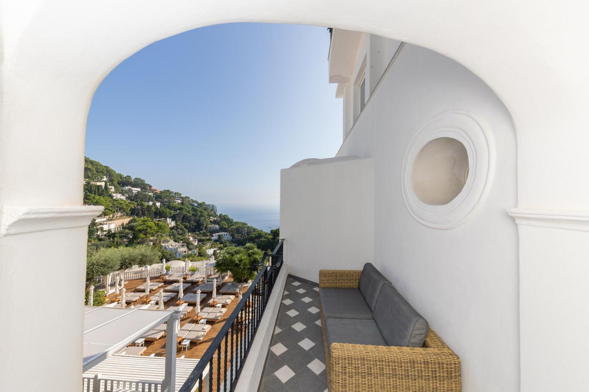 Chambre Double ou Lits Jumeaux - Vue Partielle sur Mer
