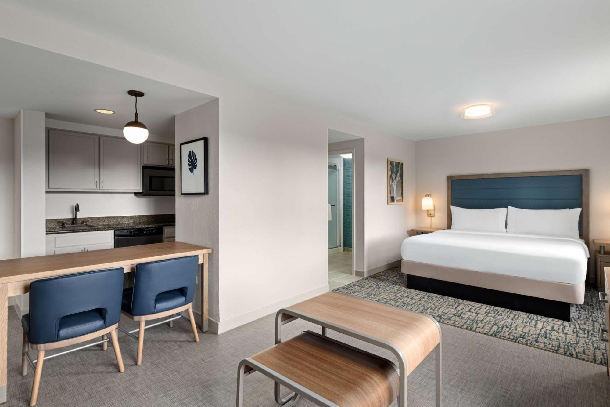 King Studio Suite