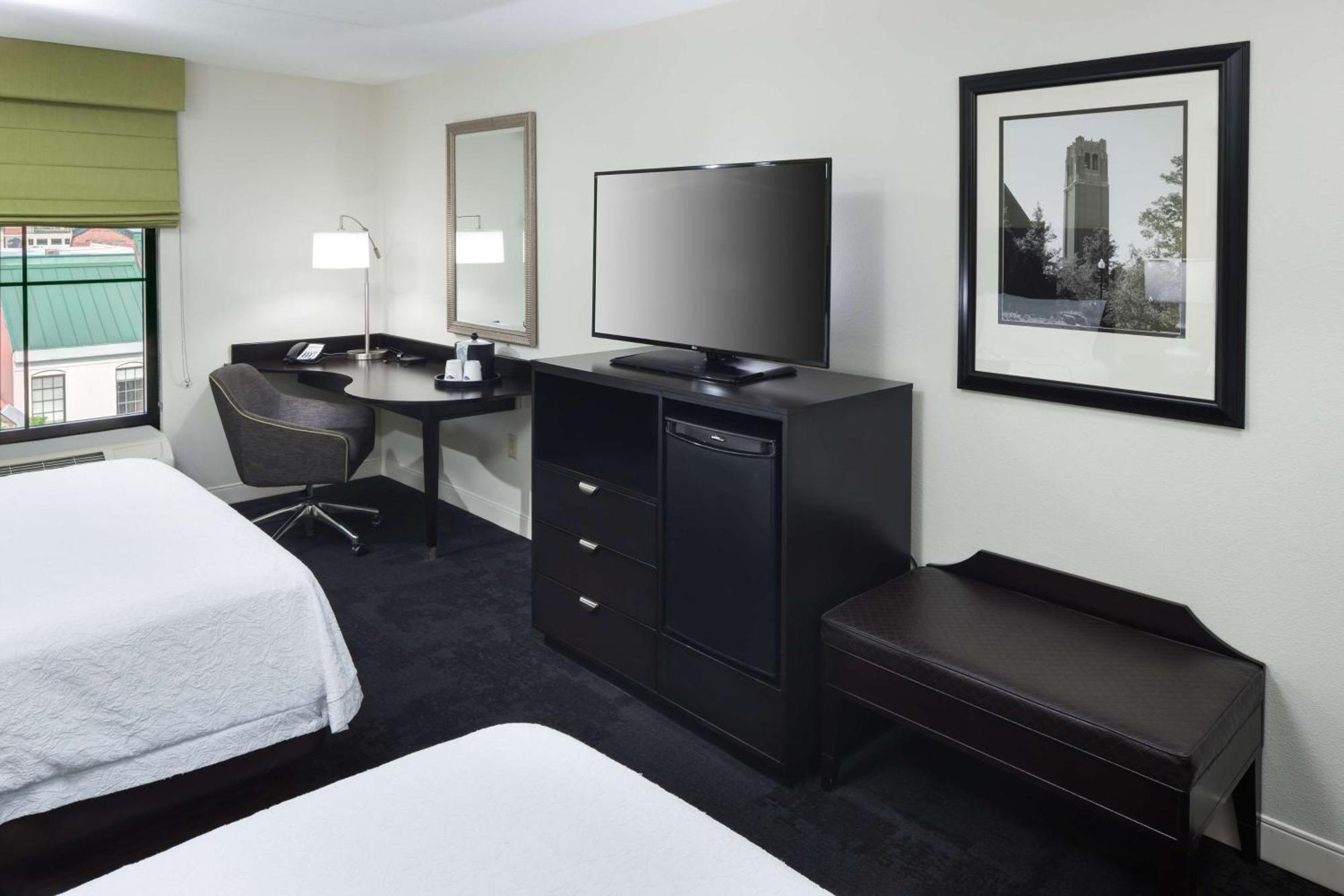 Room with Two Queen Beds - Non-Smoking