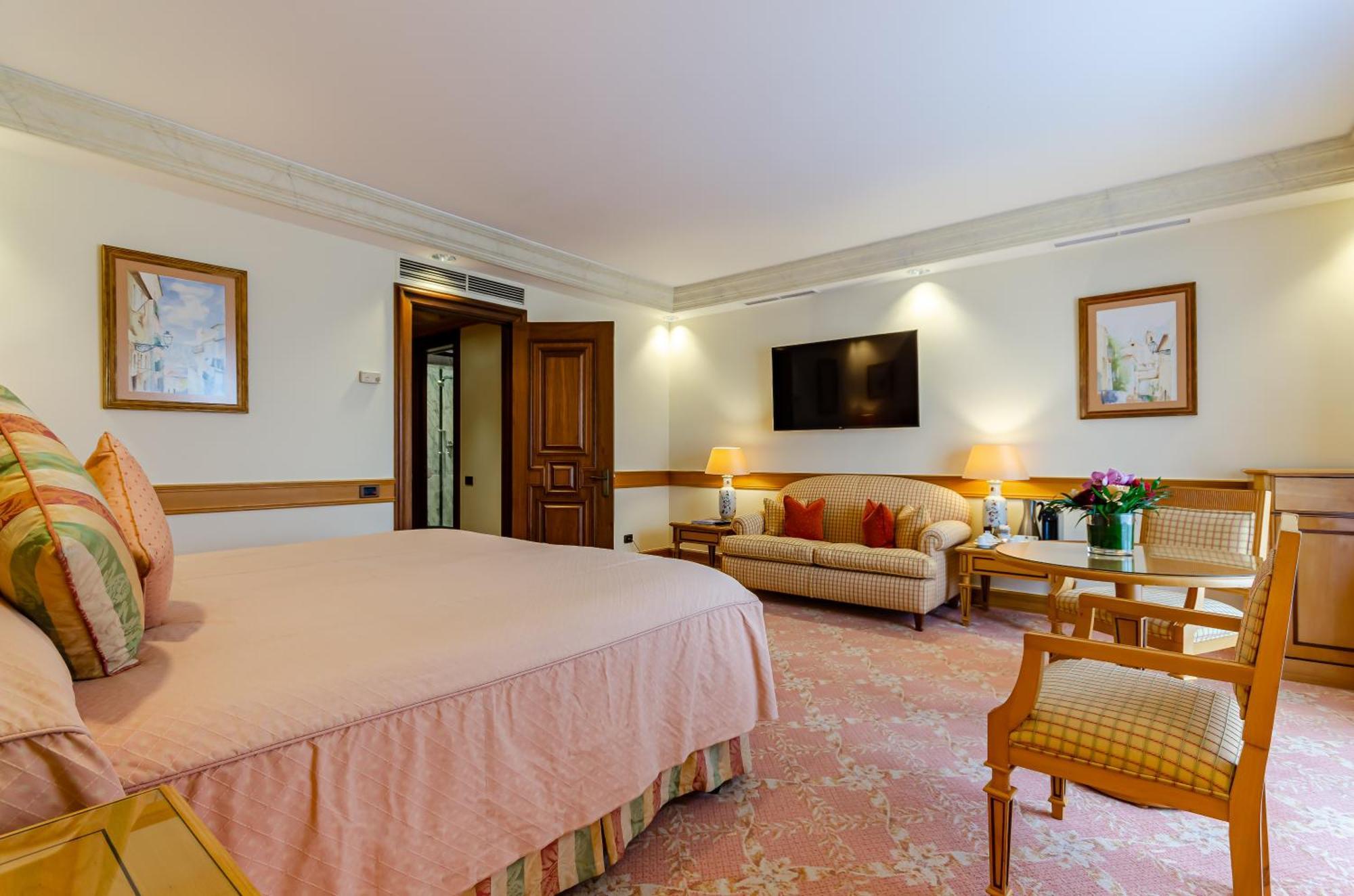 Quarto Superior Palace