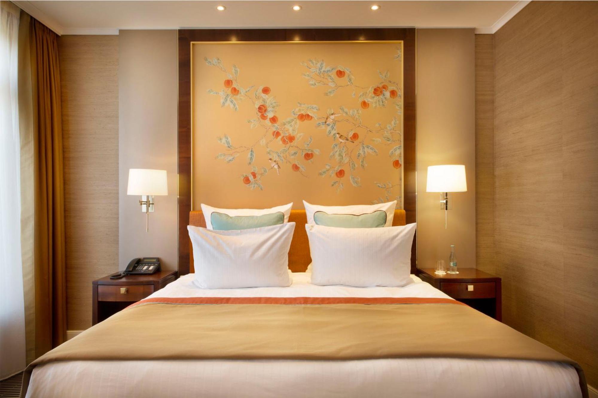 Penthouse Deluxe Room, Guest room, 1 King, City view,1643136495:JPEG