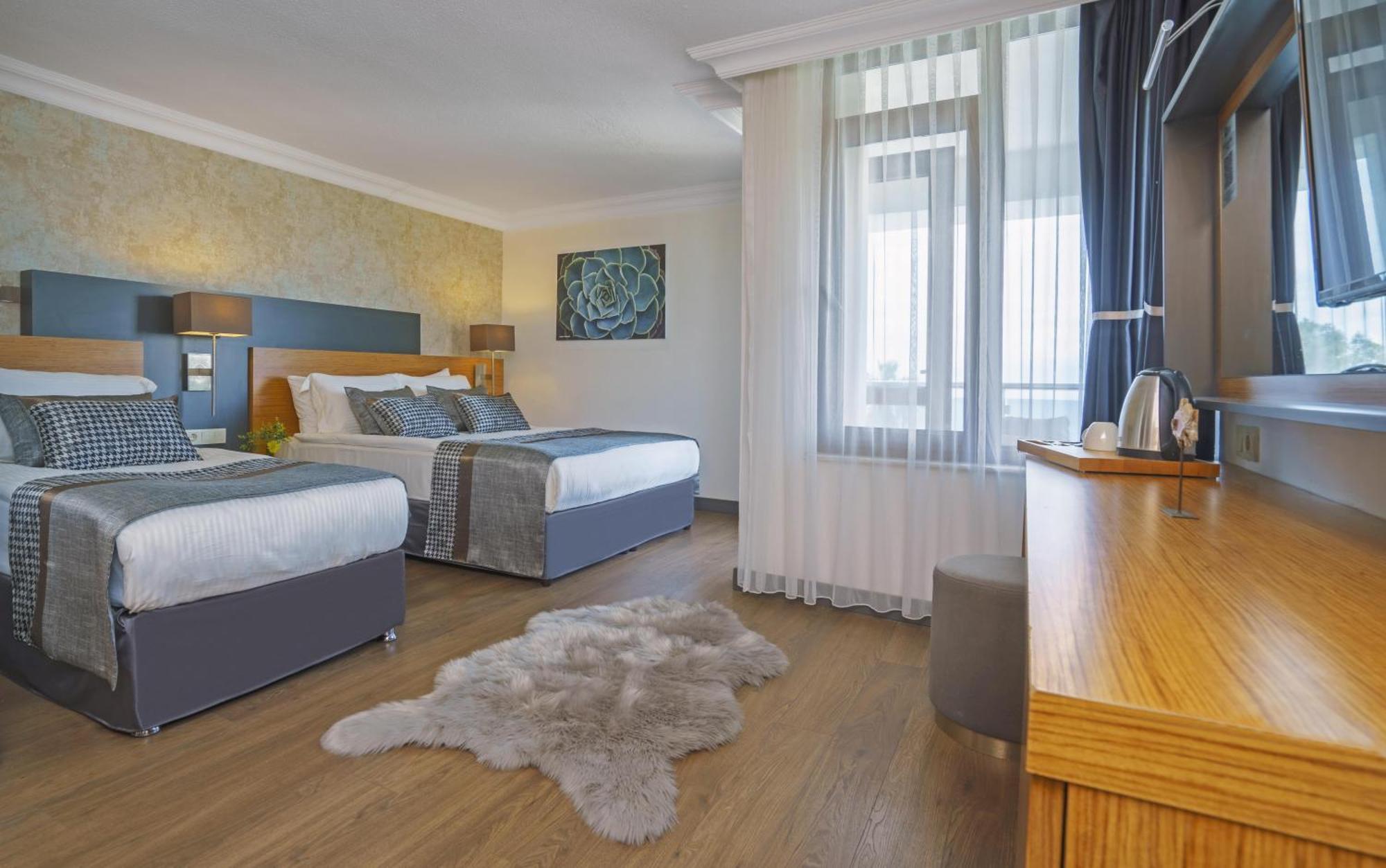 Triple Room Balcony,1563653749:JPEG