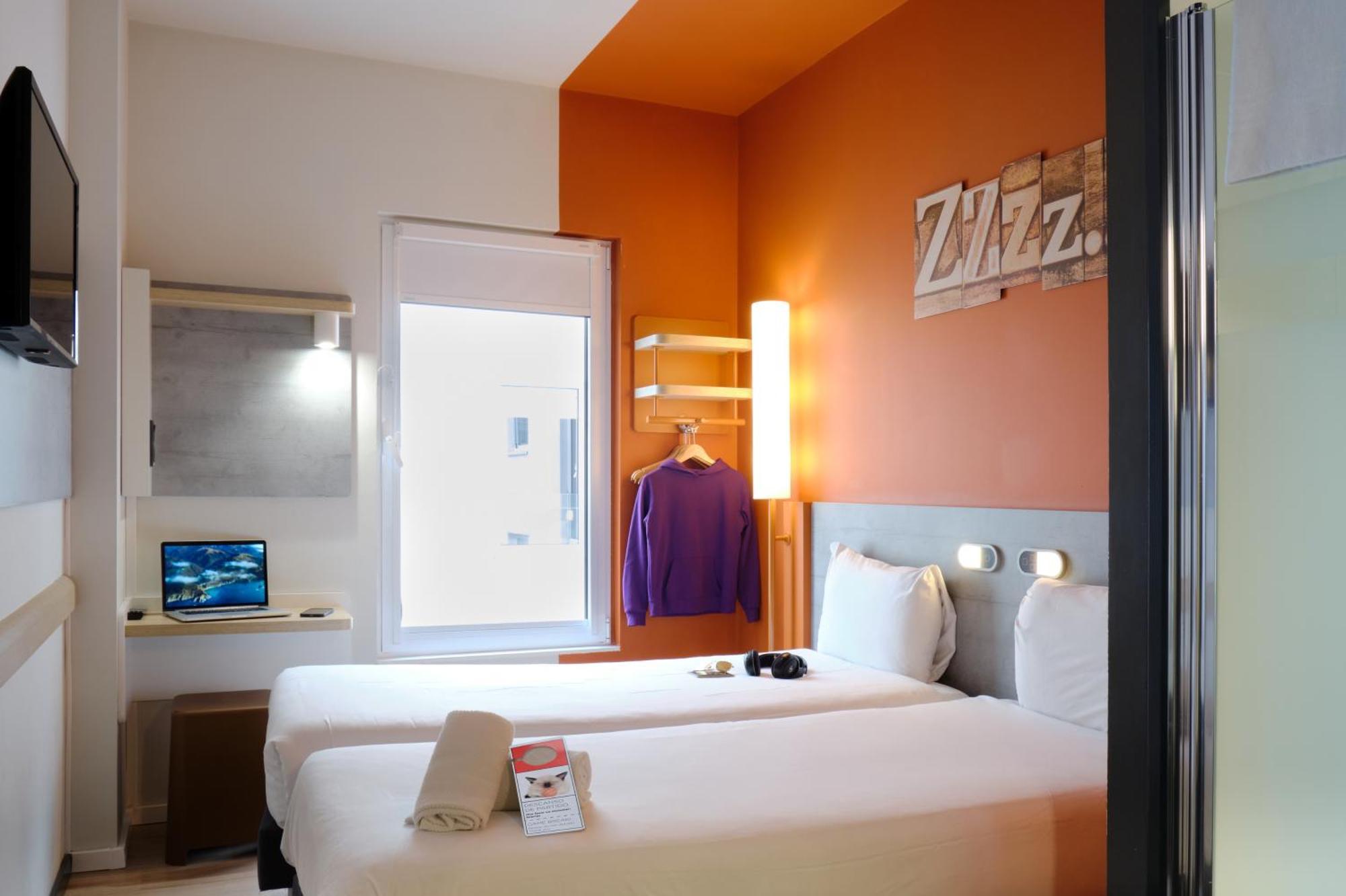 Quarto Twin Standard