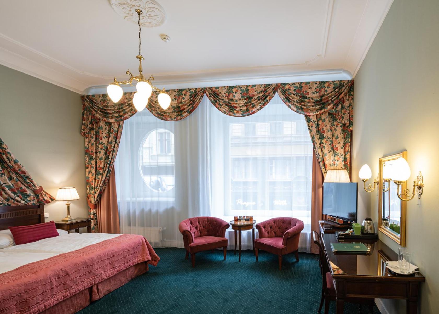 Deluxe Double Room,1574682161:JPEG