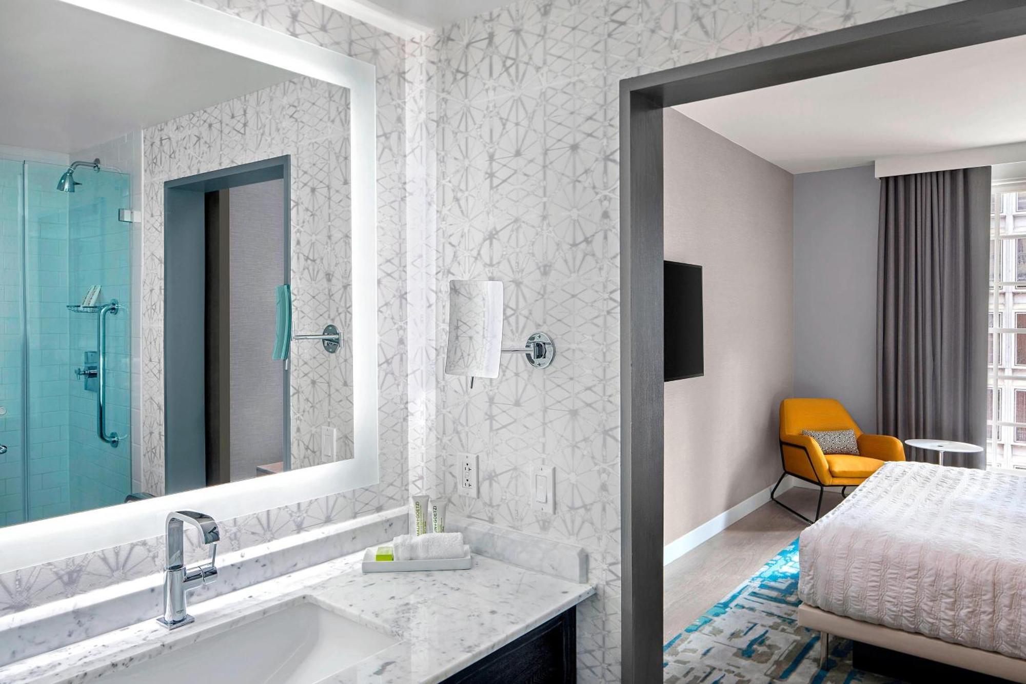 Suite Lit King-Size 1 Chambre avec Canapé-Lit - Vue sur Ville