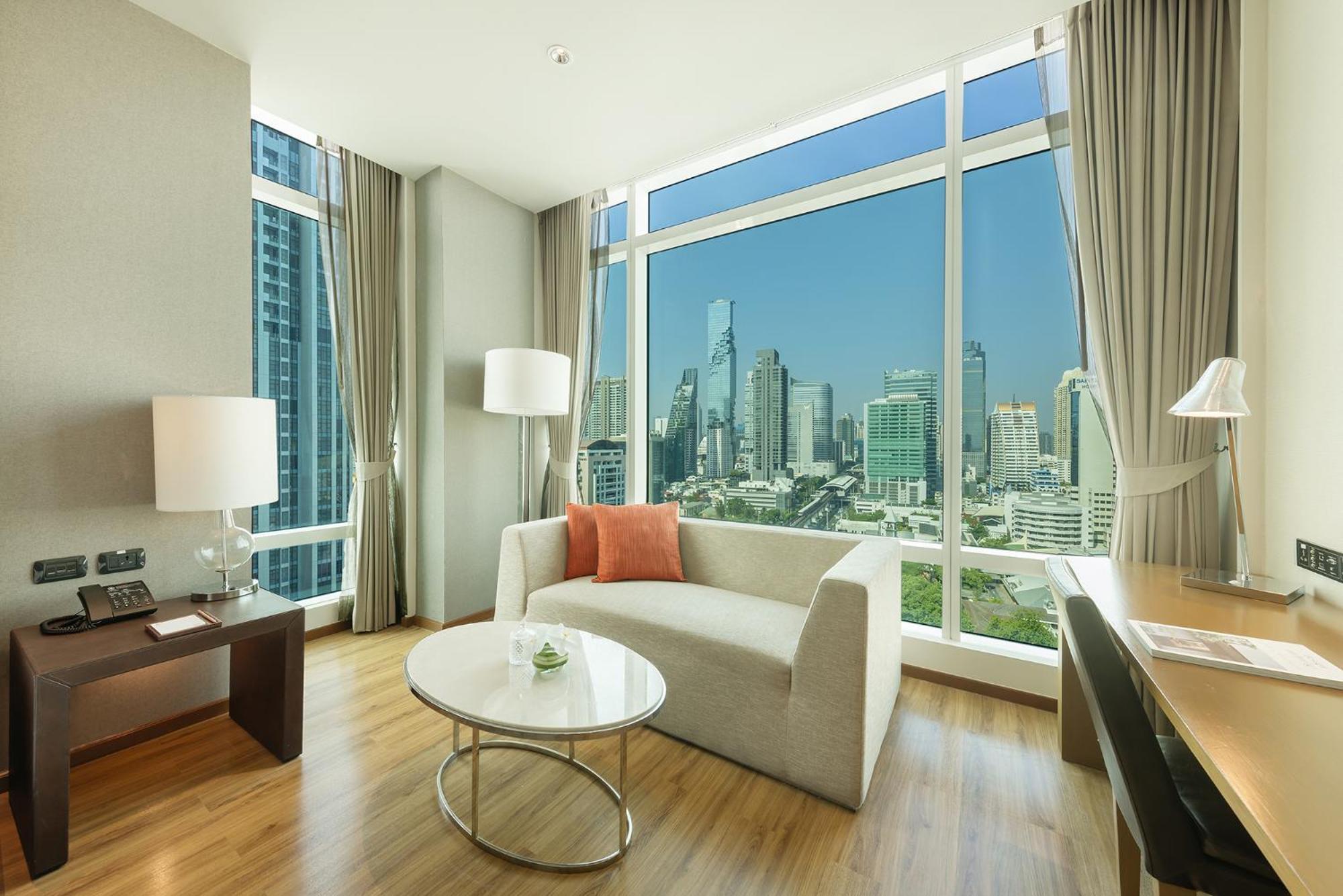 Executive Deluxe Double Room with Lounge Access,1588111892:JPEG