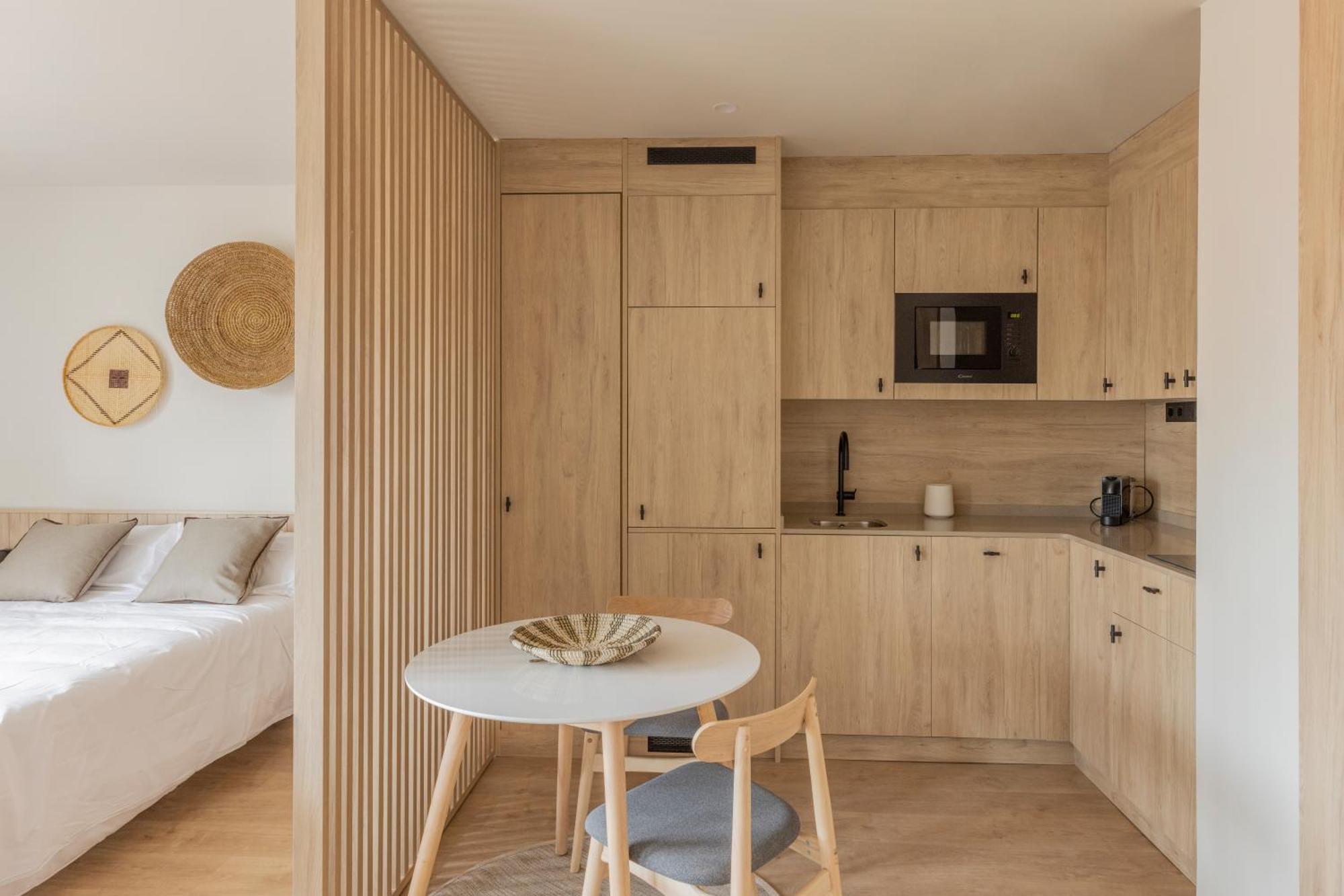 Studio with Terrace,1590337565:JPEG