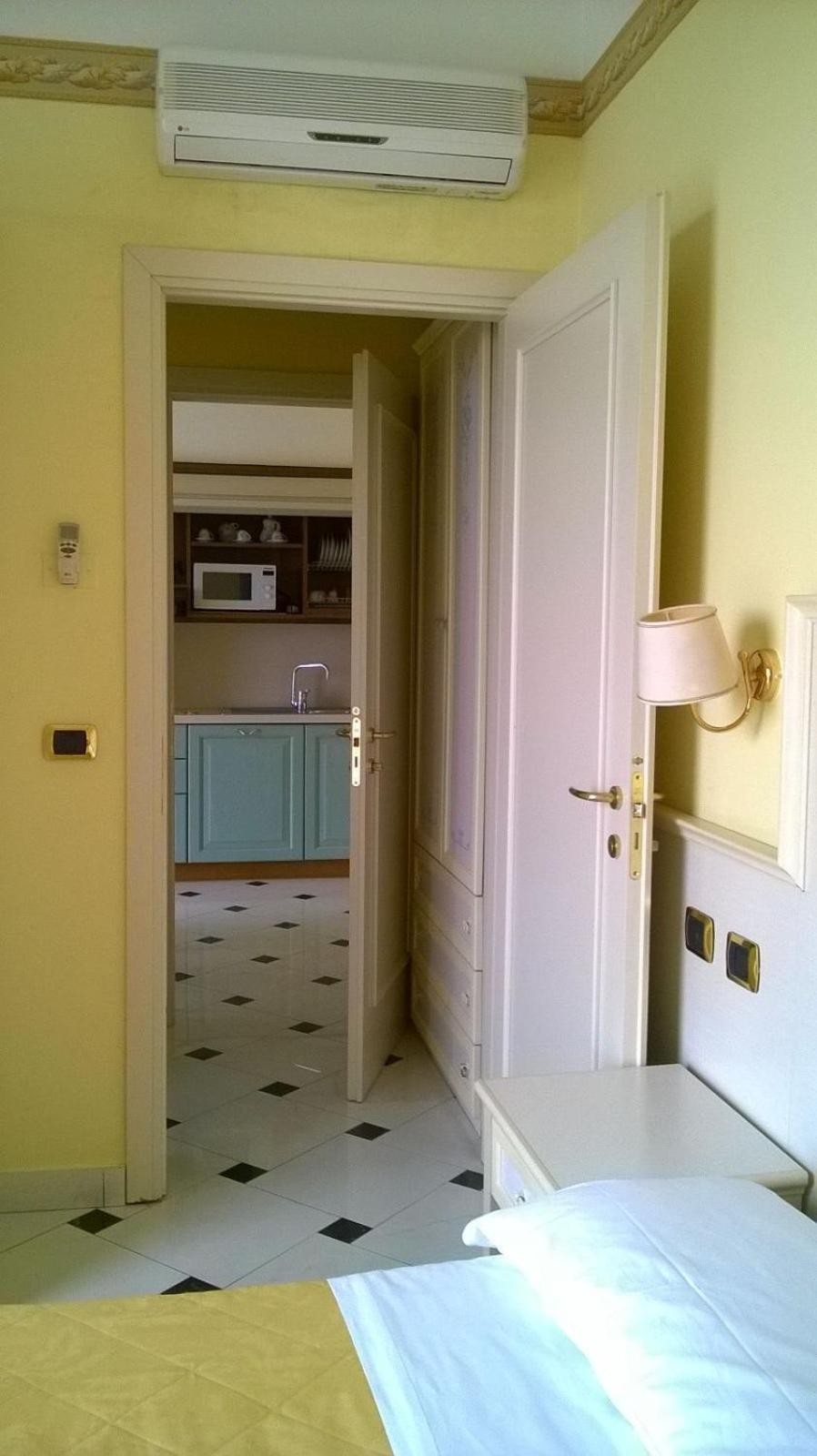 One-Bedroom Standard Apartment
