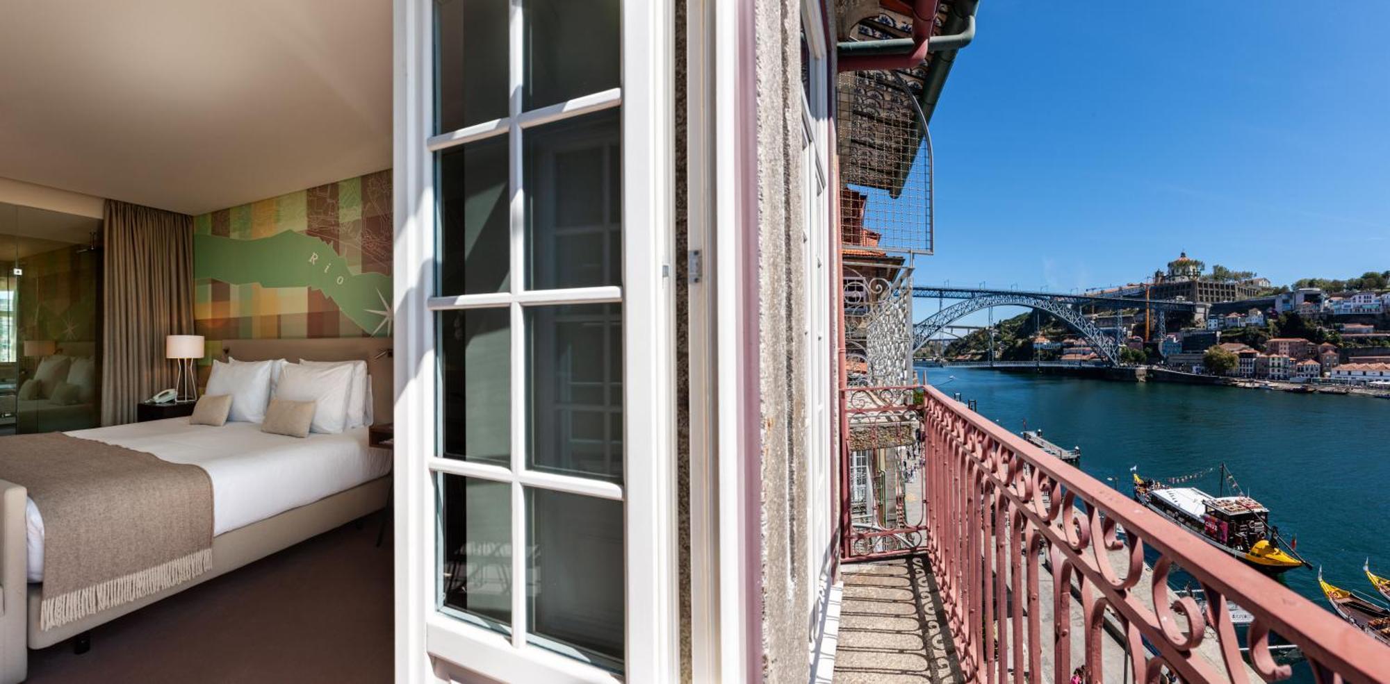 Double or Twin Vintage Grand with balcony,1643752192:JPEG