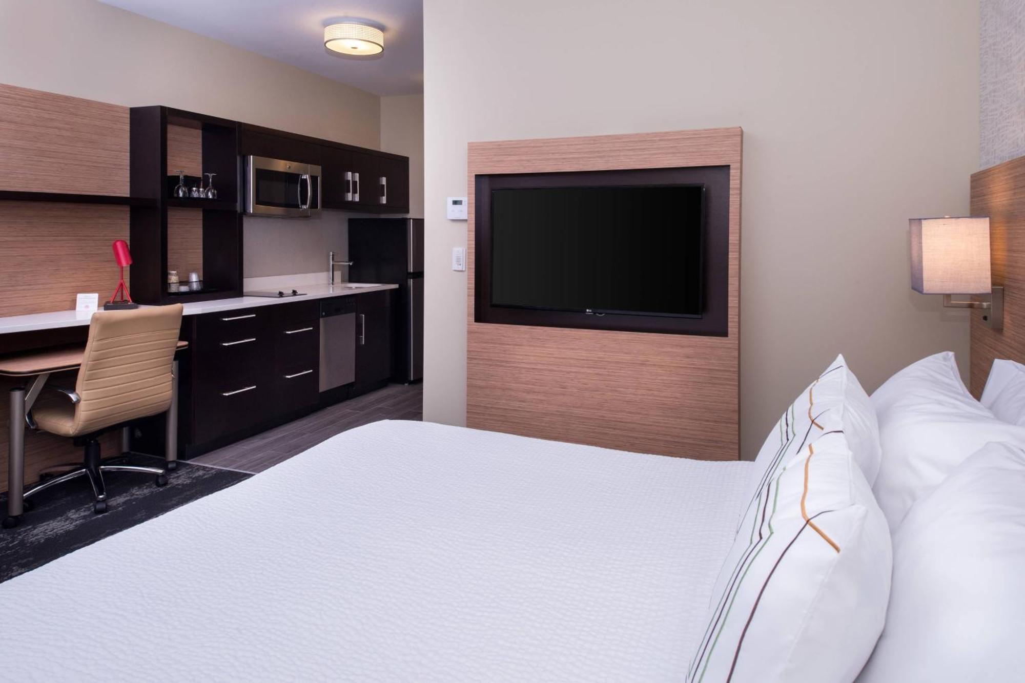 King Studio with Sofa Bed