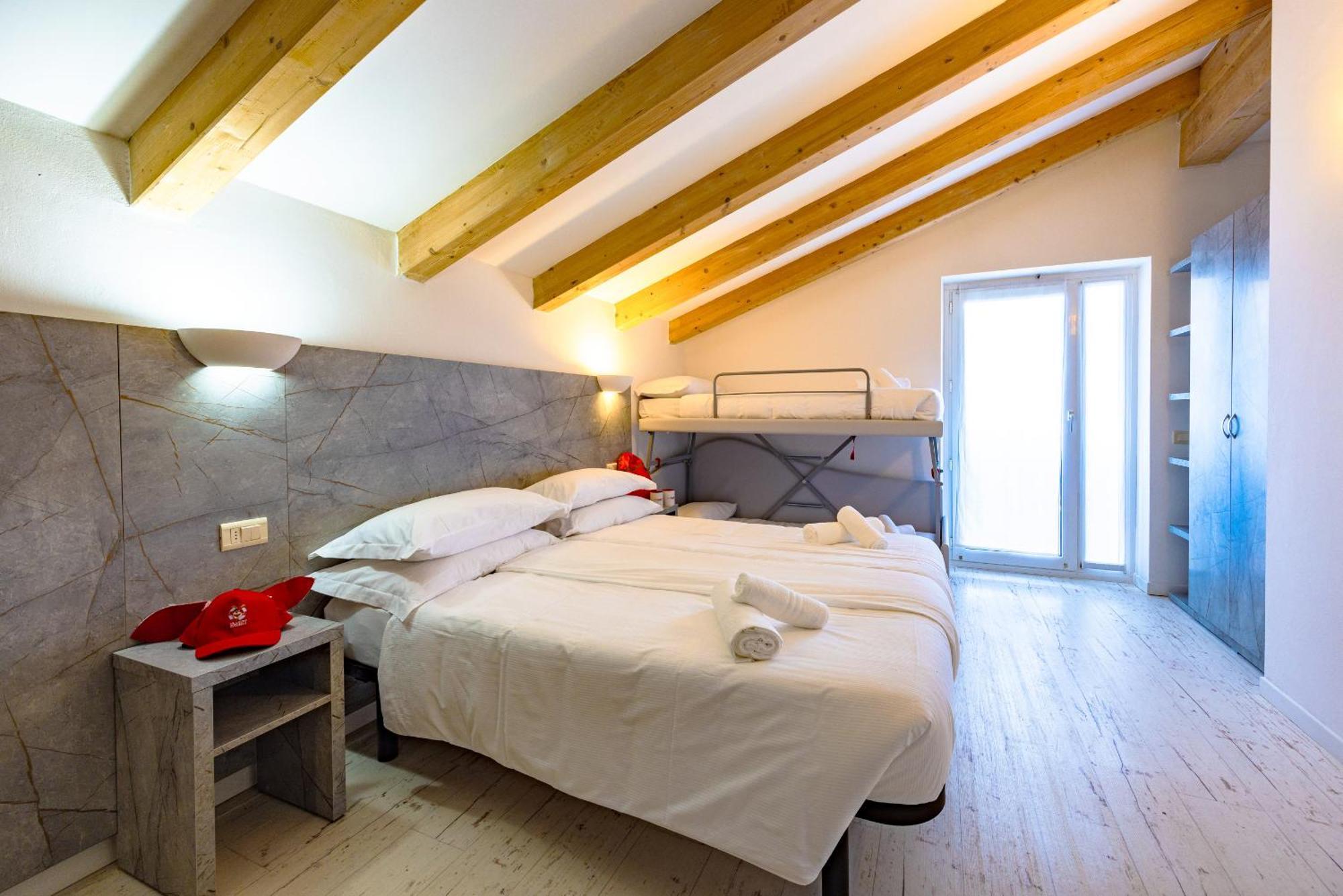 Quadruple Room,1641819018:JPEG