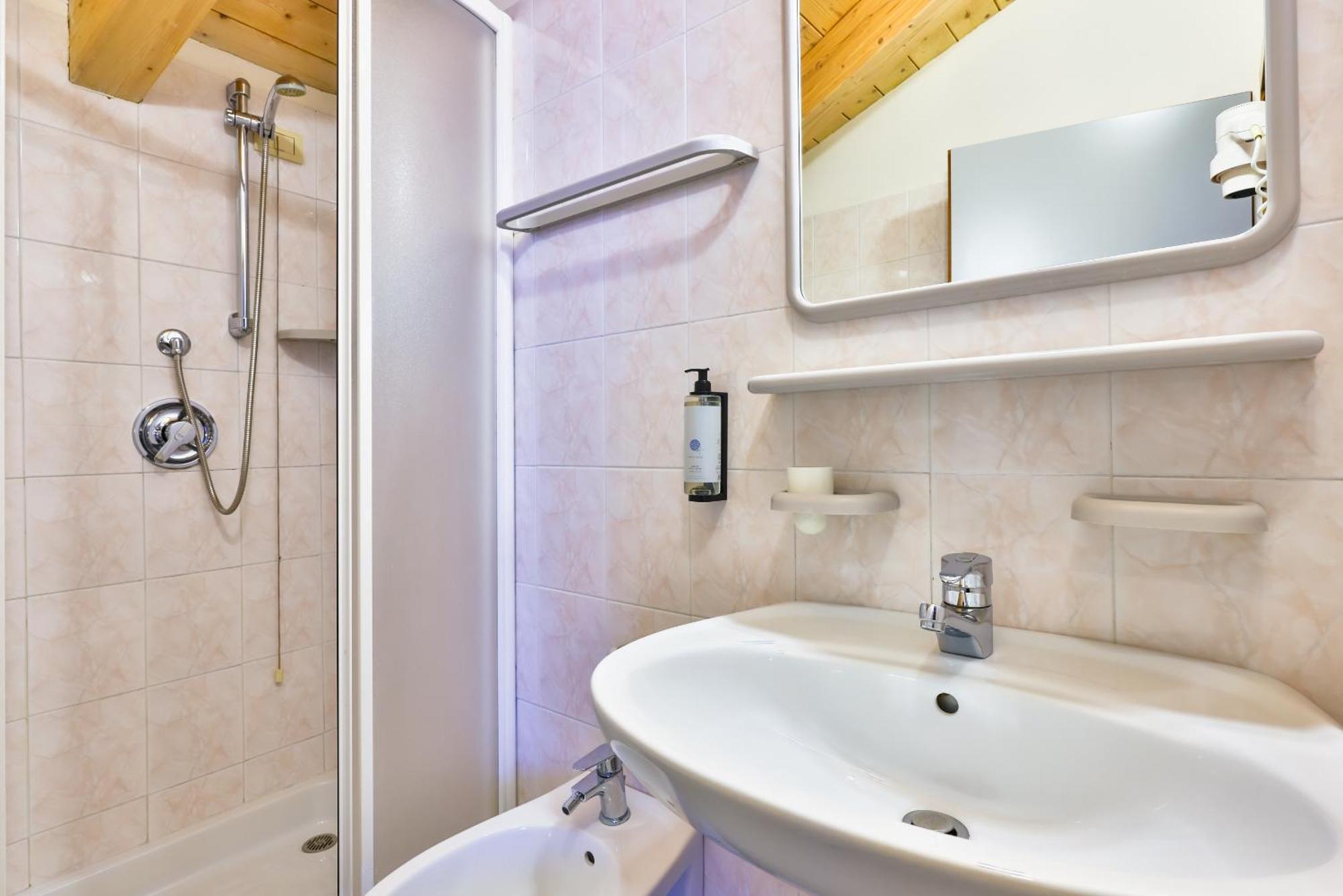 Standard Double Room,1641819023:JPEG