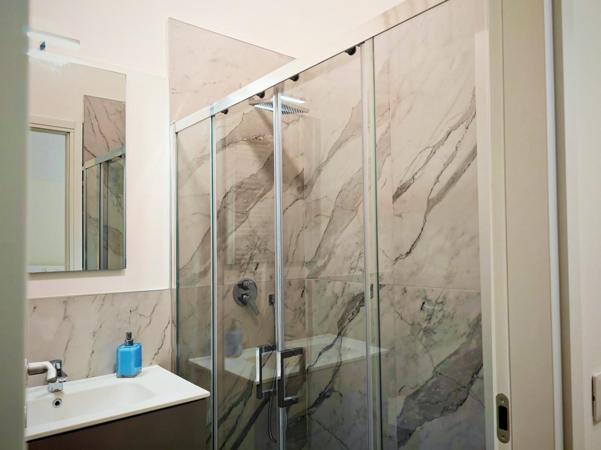 Camera Tripla con Bagno in Comune