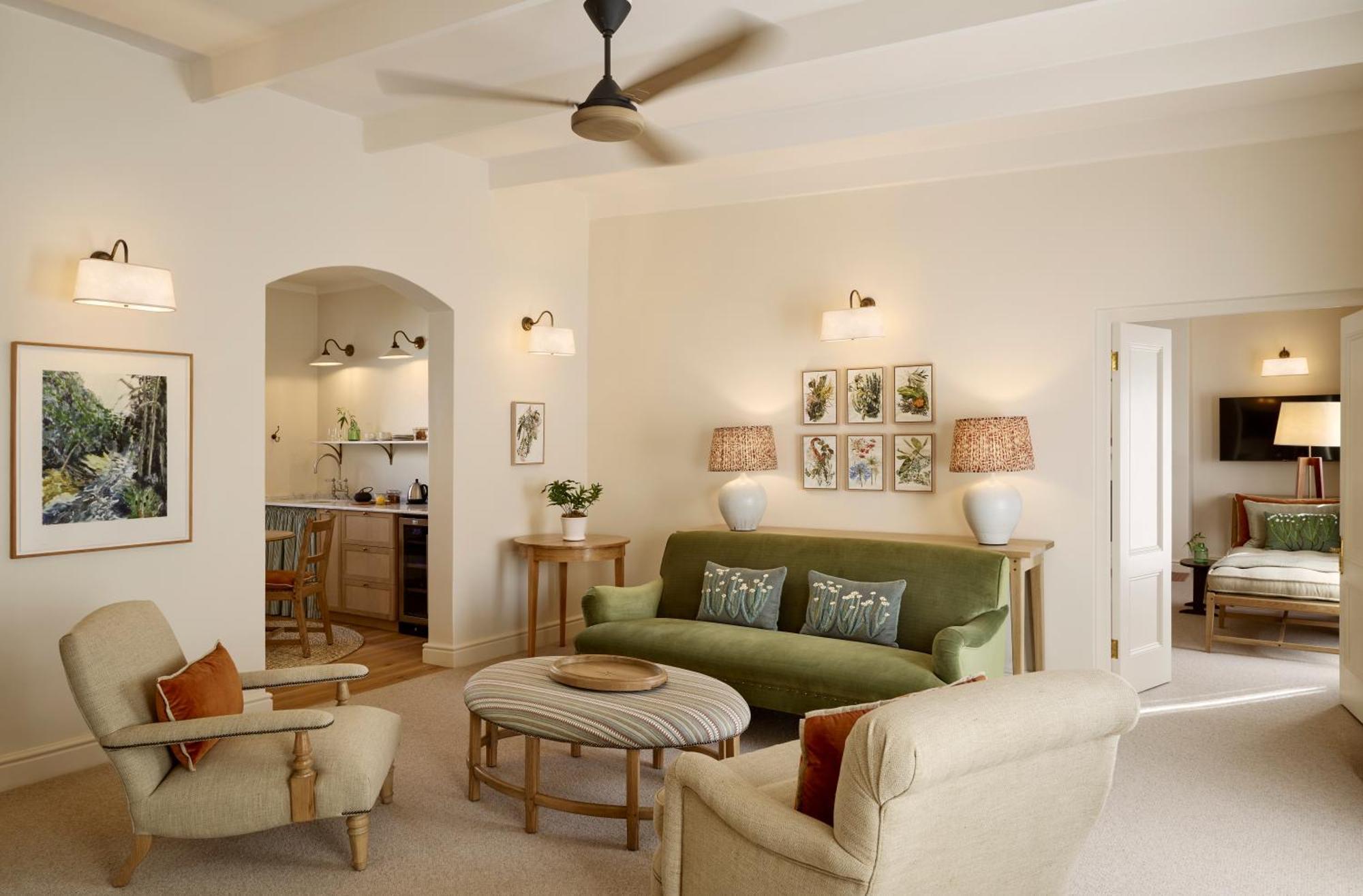 Luxe Suite