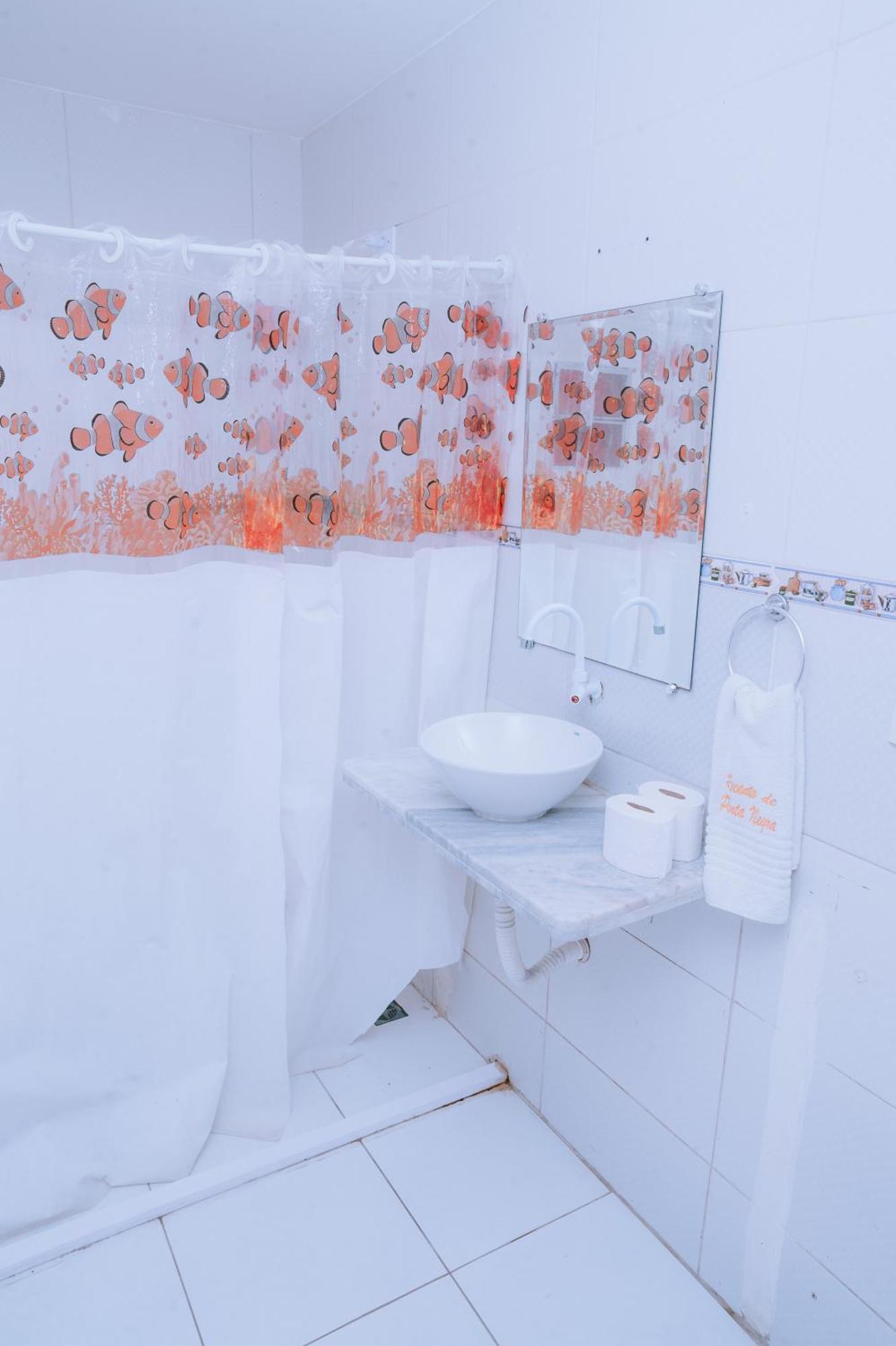 Quarto Triplo com Vista Piscina